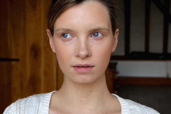 Healthy Glow Makeup: Guerlain's Joli Teint Powder - Ruth Crilly