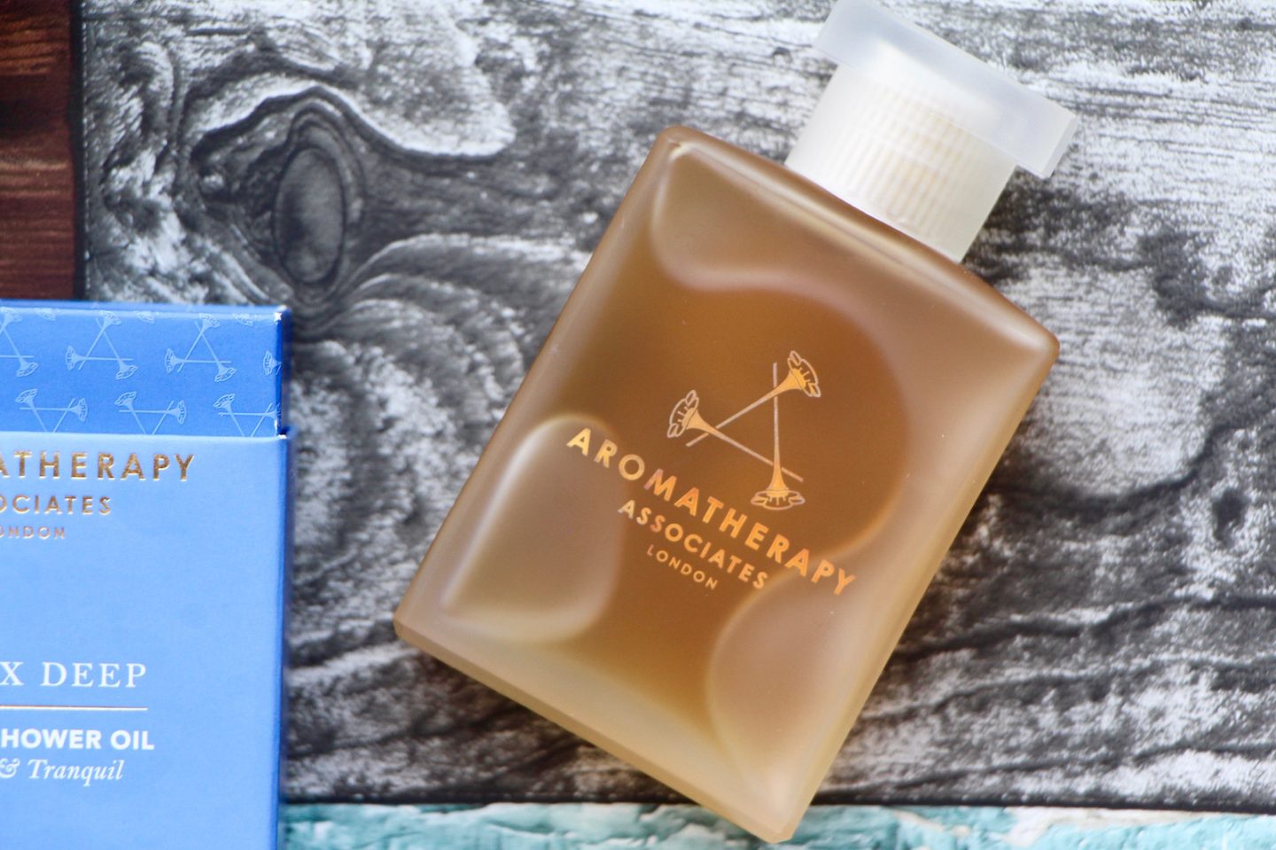 aromatherapy associates deep relax bath and shower oil review
