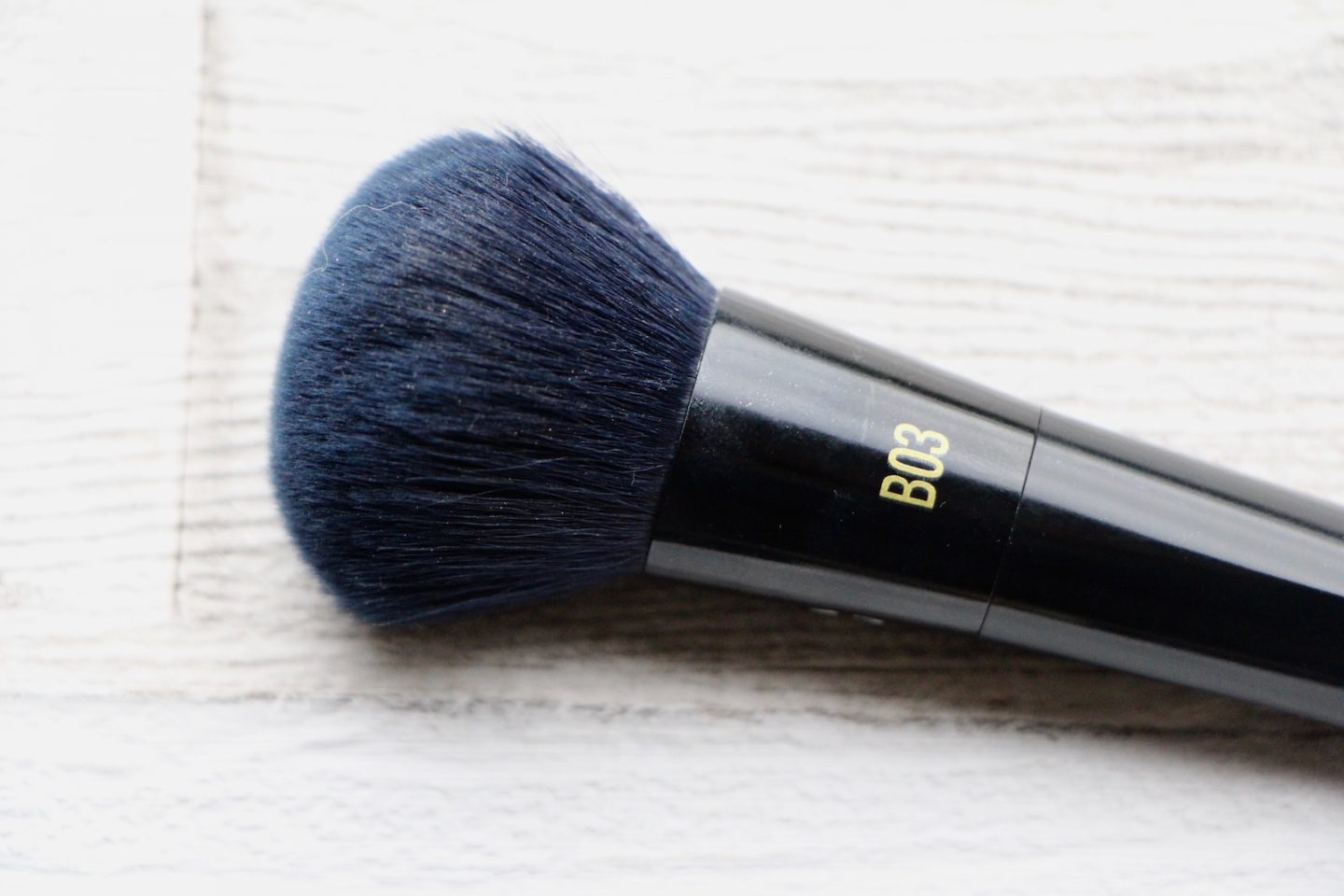 real techniques powderbleu b03 soft complexion brush review