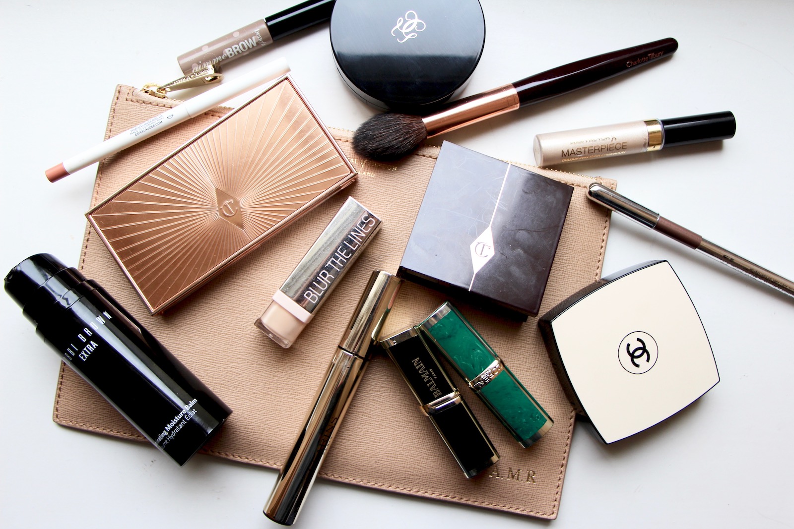 luxury makeup bag contents