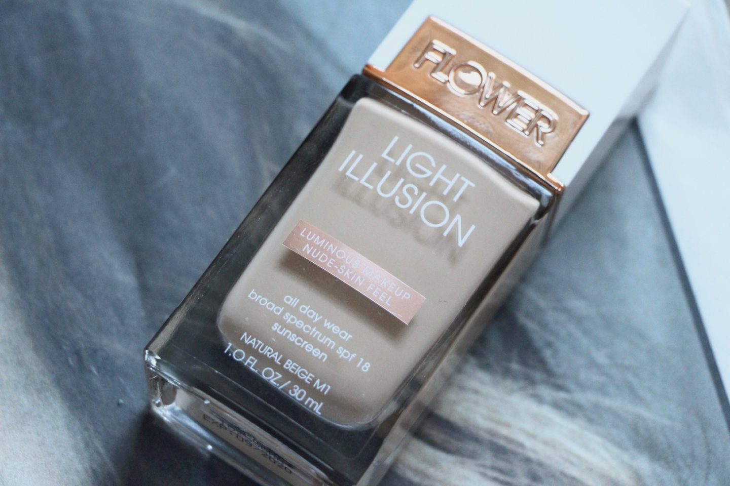 Flower Beauty Light Illusion foundation review